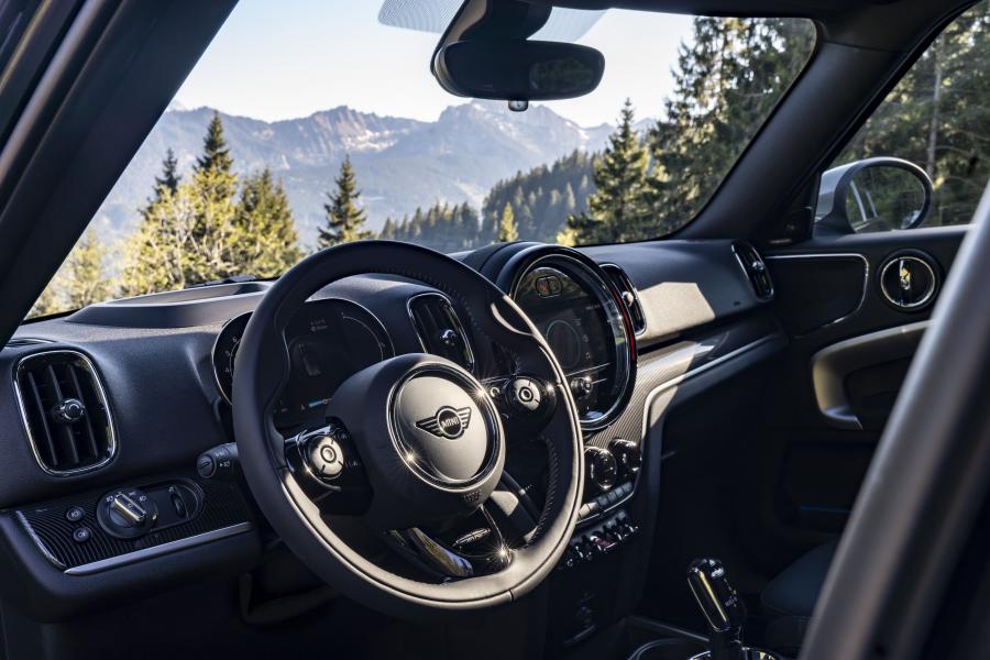Торпедо Mini Cooper Countryman ALL4 (F60) 2020 года  (WW) (фото 38 из 52)